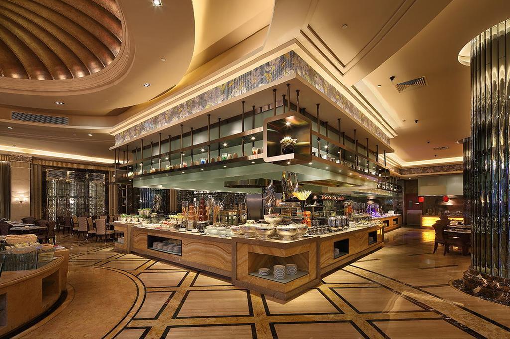Howard Johnson Agile Plaza Чънду Екстериор снимка